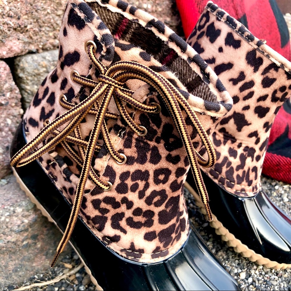 Leopard Rain Boot with Flannel Lining & Laces - Picture 10 of 13